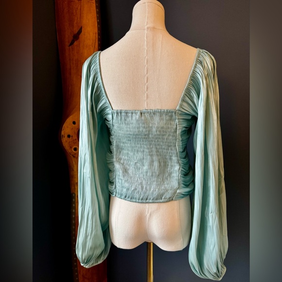 Line and Dot Peyton Top. Size M - Picture 6 of 11